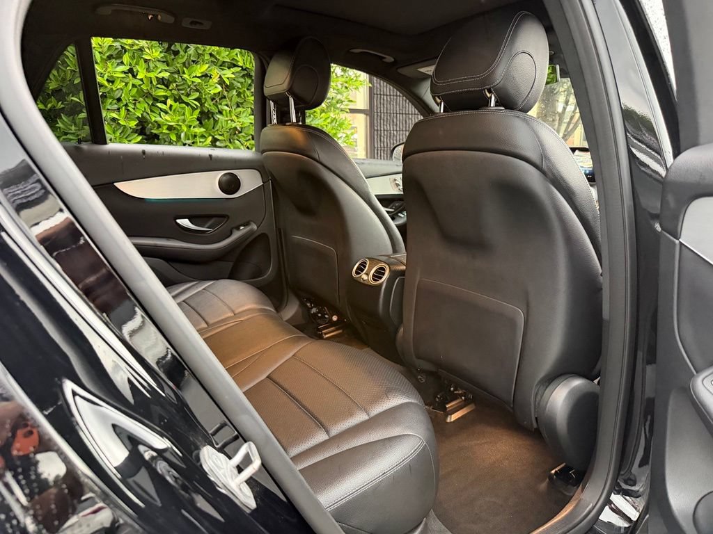 Used 2021 Mercedes-Benz GLC 300 image 38