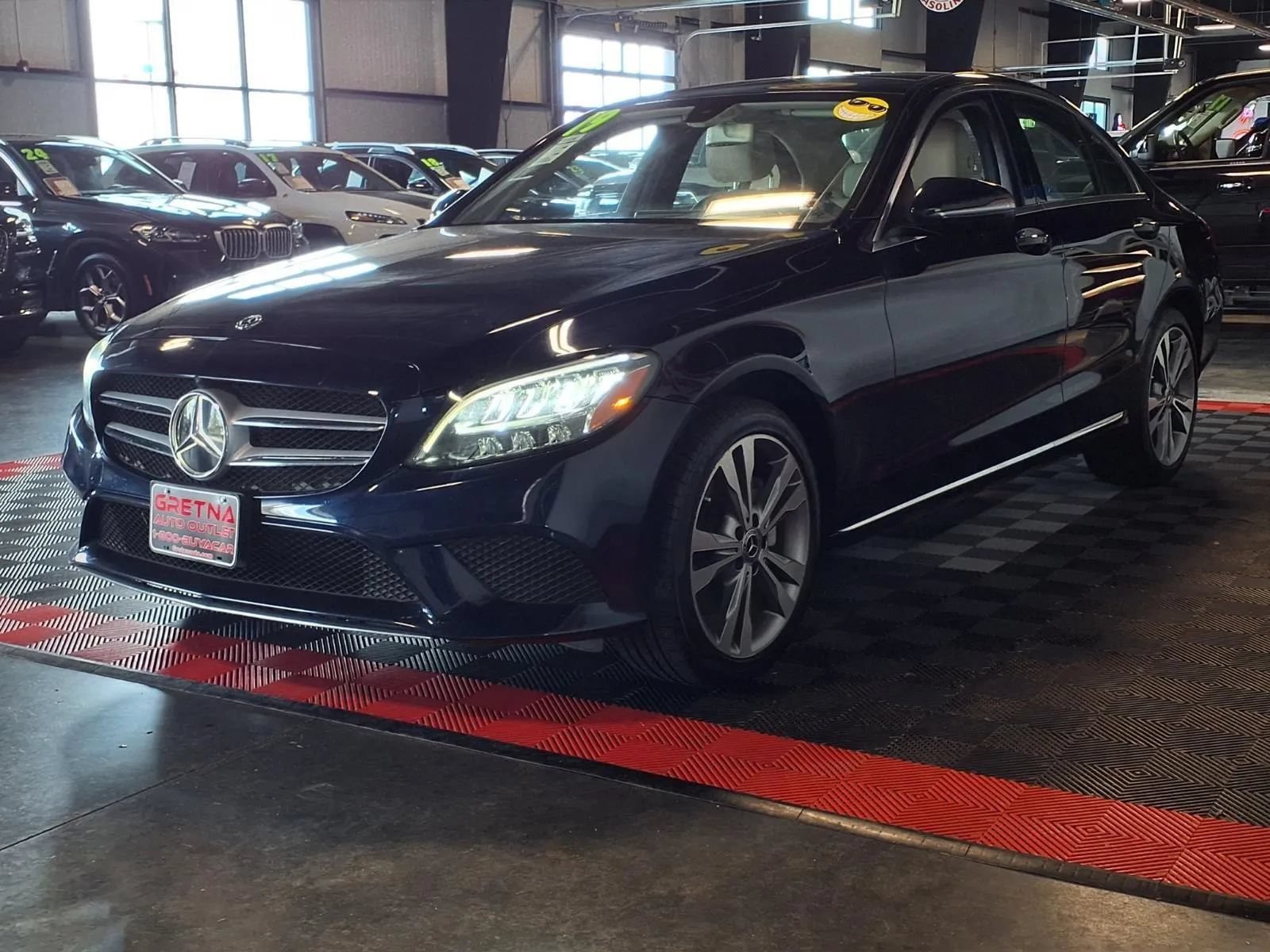 Used 2019 Mercedes-Benz C 300 4MATIC Sedan image 3