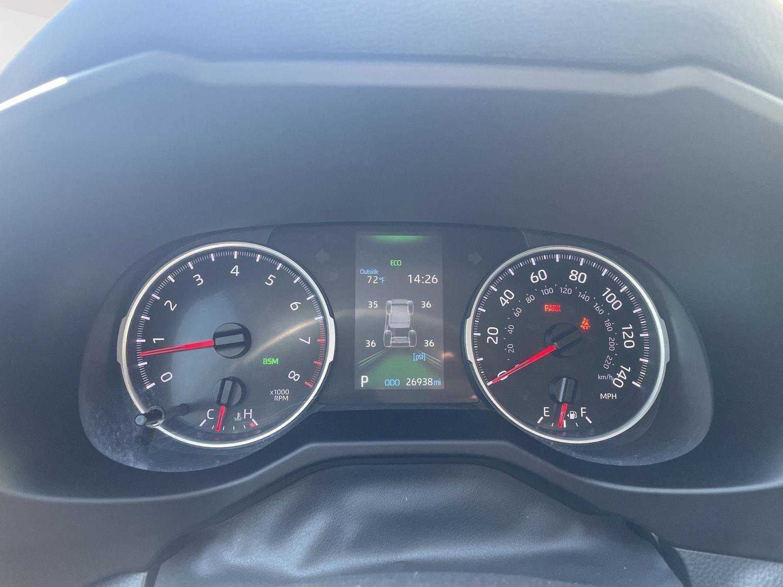 Used 2022 Toyota RAV4 XLE AWD/4WD image 2