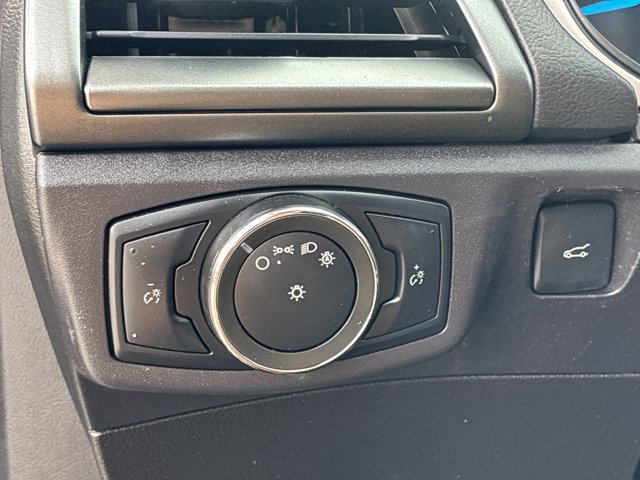 Used 2016 Ford Fusion SE FWD image 31