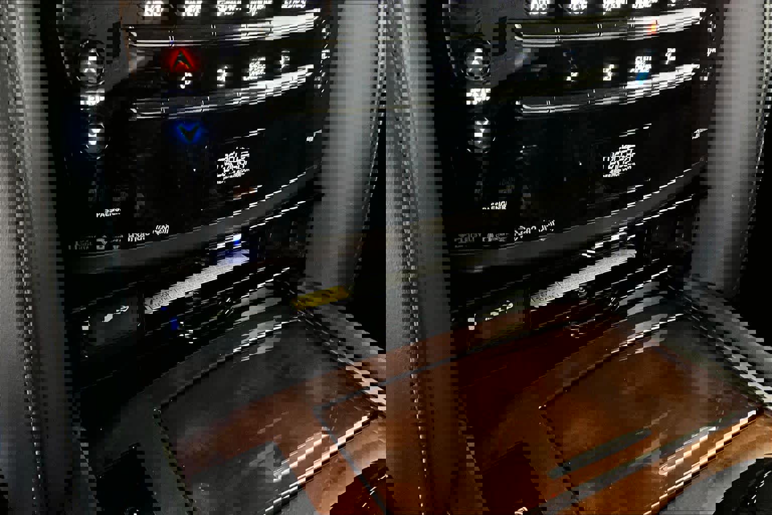 Used 2021 Lexus LX 570 4WD w/ 3rd Row & Luxury Pkg image 34