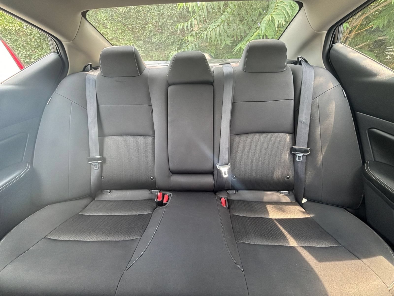 Used 2025 Nissan Altima 2.5 SV FWD image 36