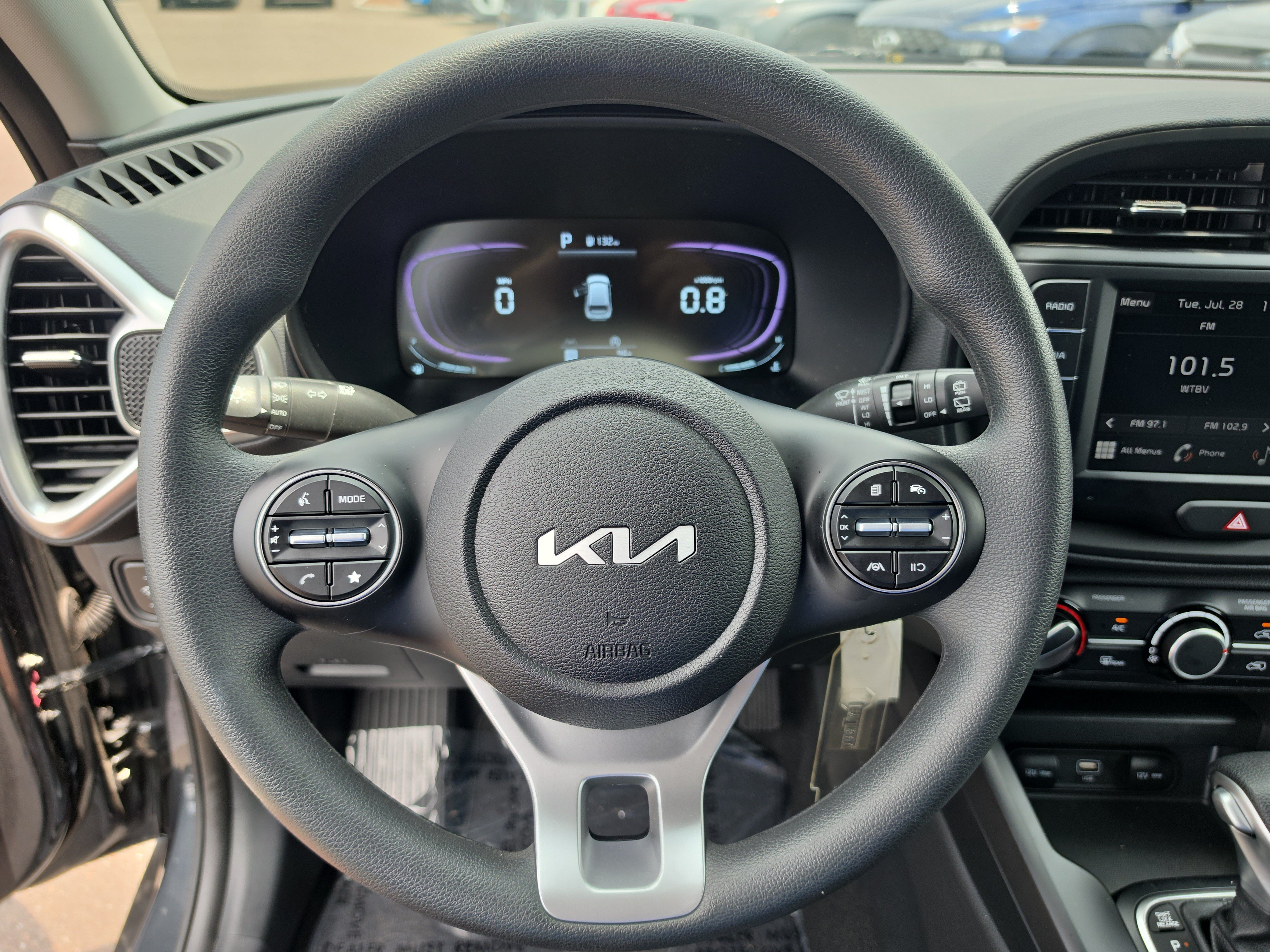 Certified 2025 Kia Soul LX FWD image 27