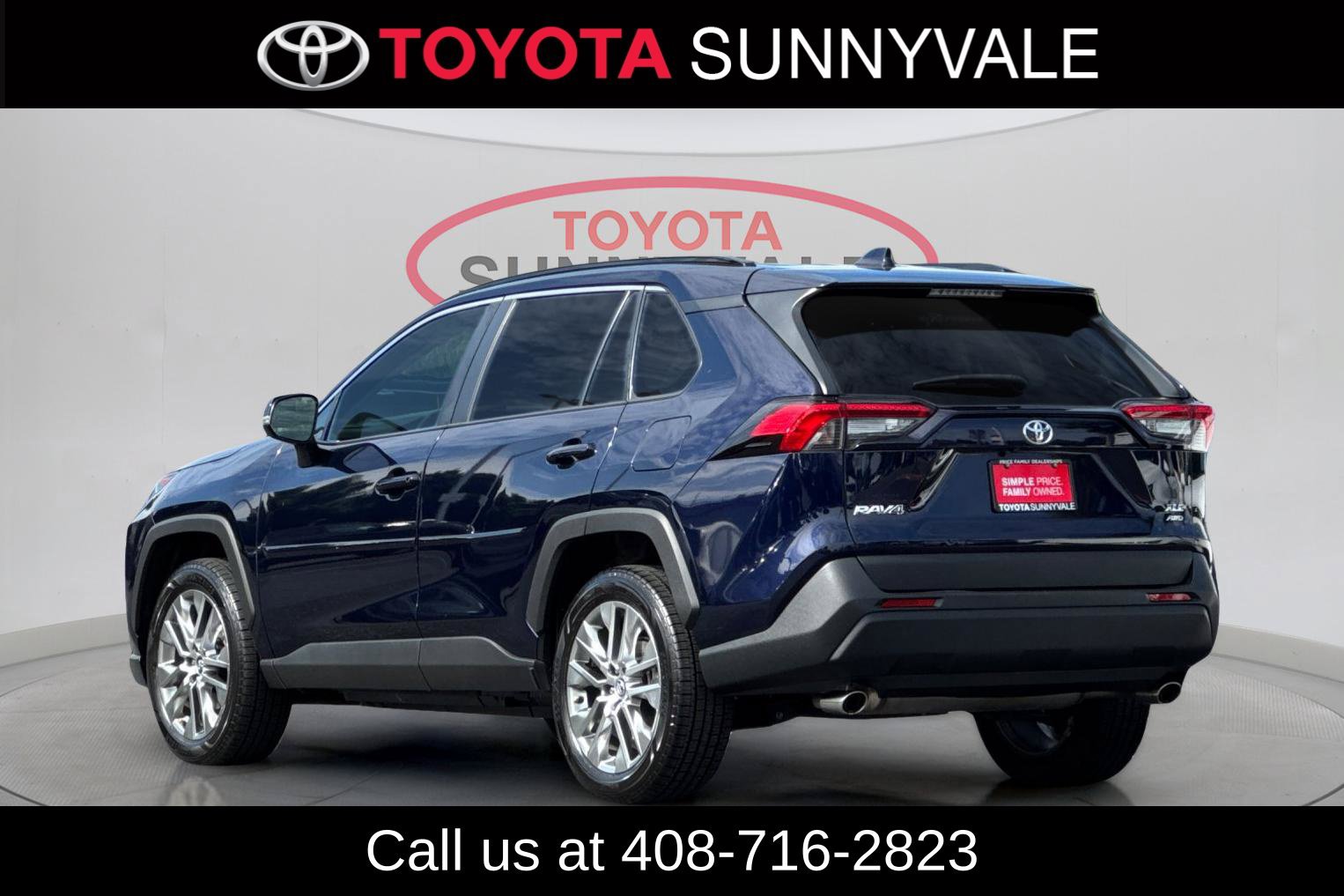 Used 2021 Toyota RAV4 XLE Premium AWD/4WD image 7