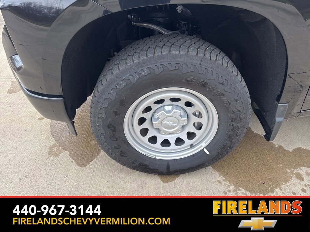 New 2025 Chevrolet Silverado 1500 W/T image 40