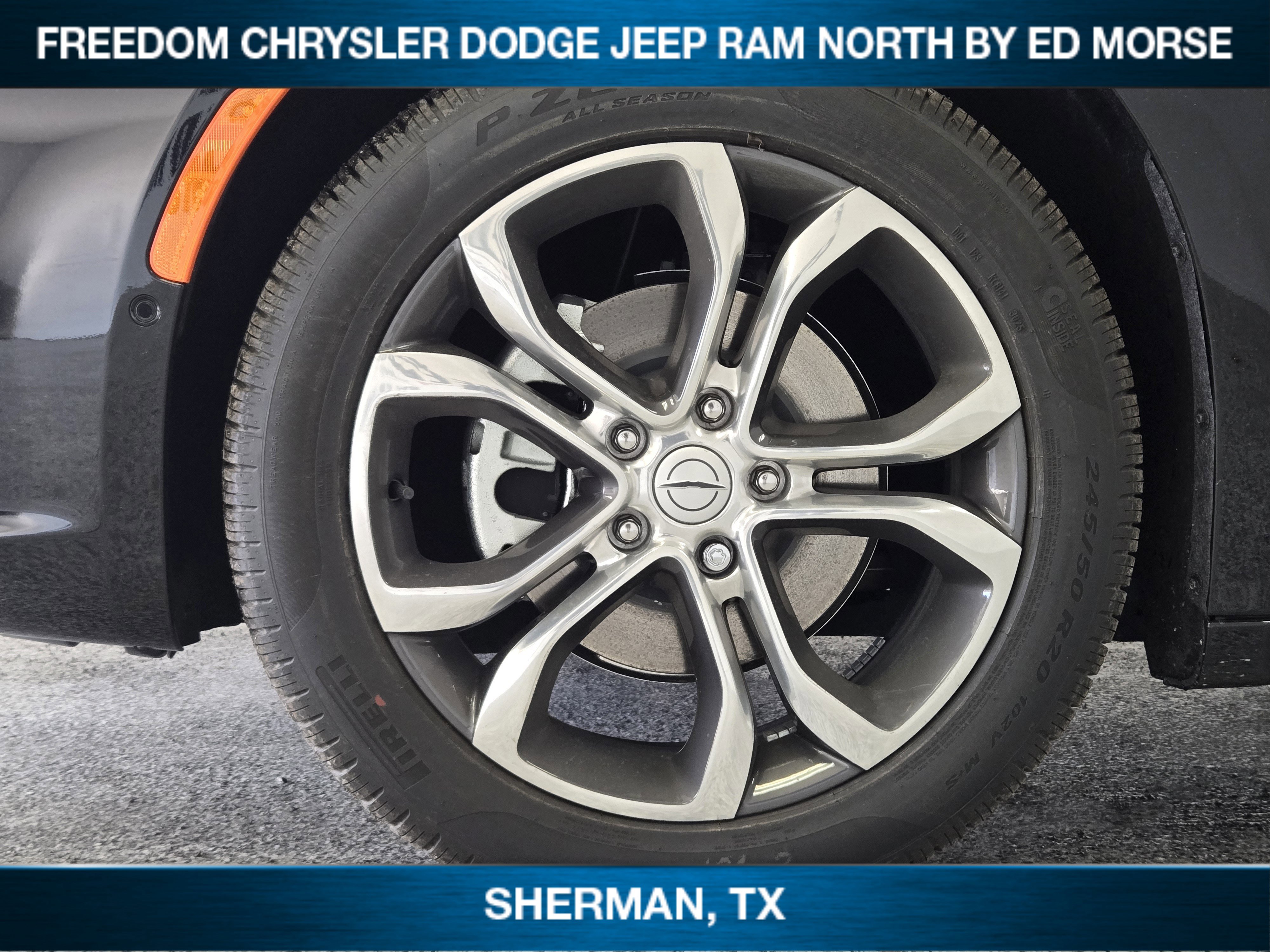 New 2026 Chrysler Pacifica Pinnacle image 7