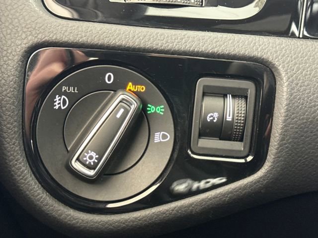 Used 2021 Volkswagen GTI S image 34