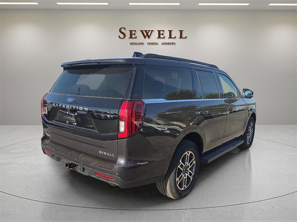 New 2025 Ford Expedition Active image 4