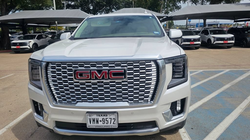Used 2024 GMC Yukon XL Denali w/ Advanced Technology Package AWD/4WD image 9