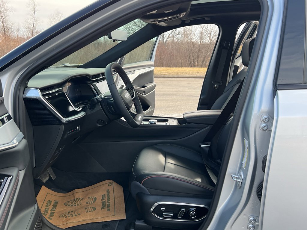 Used 2024 Jeep Wagoneer Launch Edition image 15