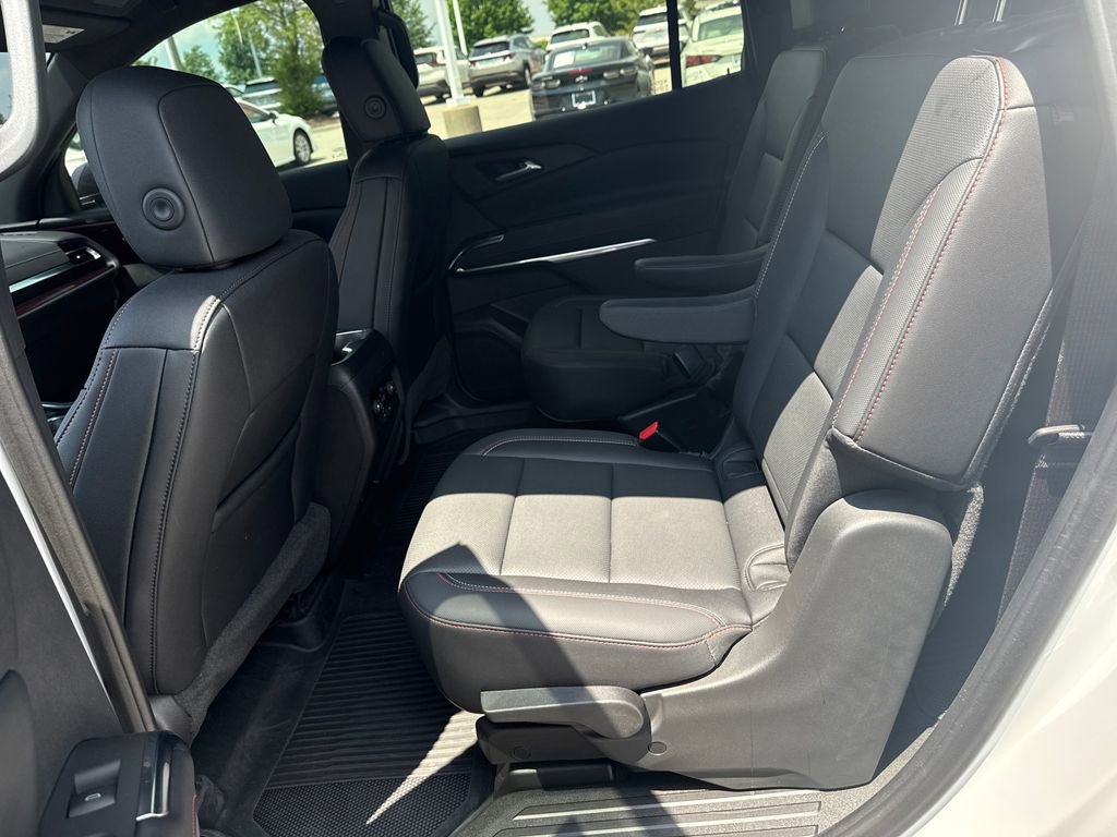 Used 2025 Chevrolet Traverse Z71 w/ LPO, Floor Liner Package AWD/4WD image 30