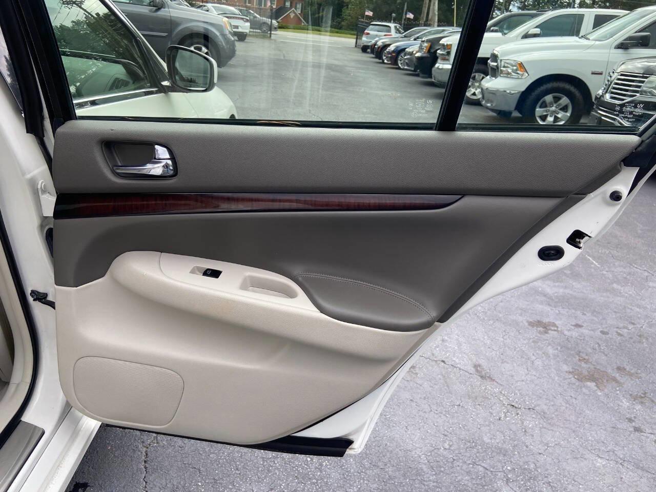 Used 2013 INFINITI G37 Journey w/ Premium Pkg image 24