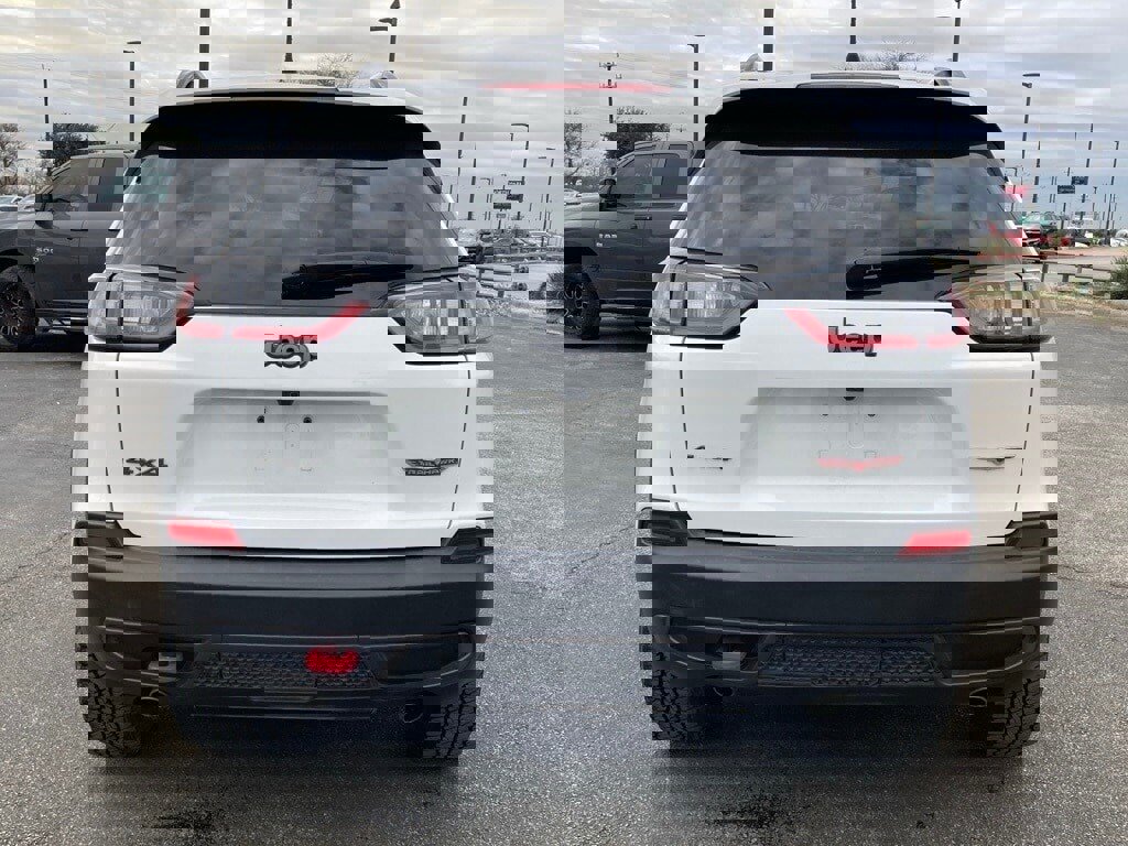 Used 2022 Jeep Cherokee Trailhawk image 5