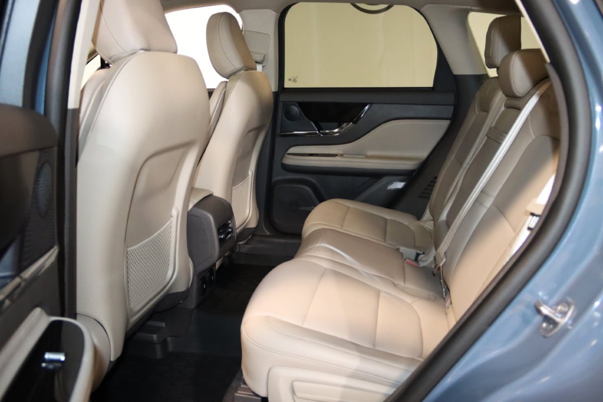 Used 2024 Lincoln Corsair AWD w/ Equipment Group 101A image 43