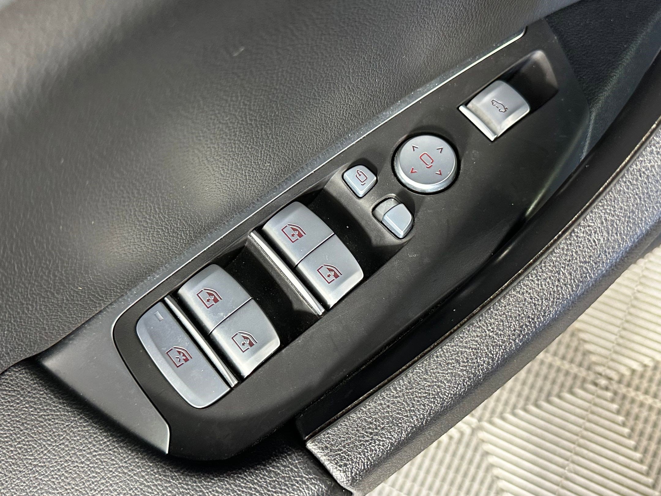 Certified 2023 BMW X3 sDrive30i w/ Convenience Package image 21