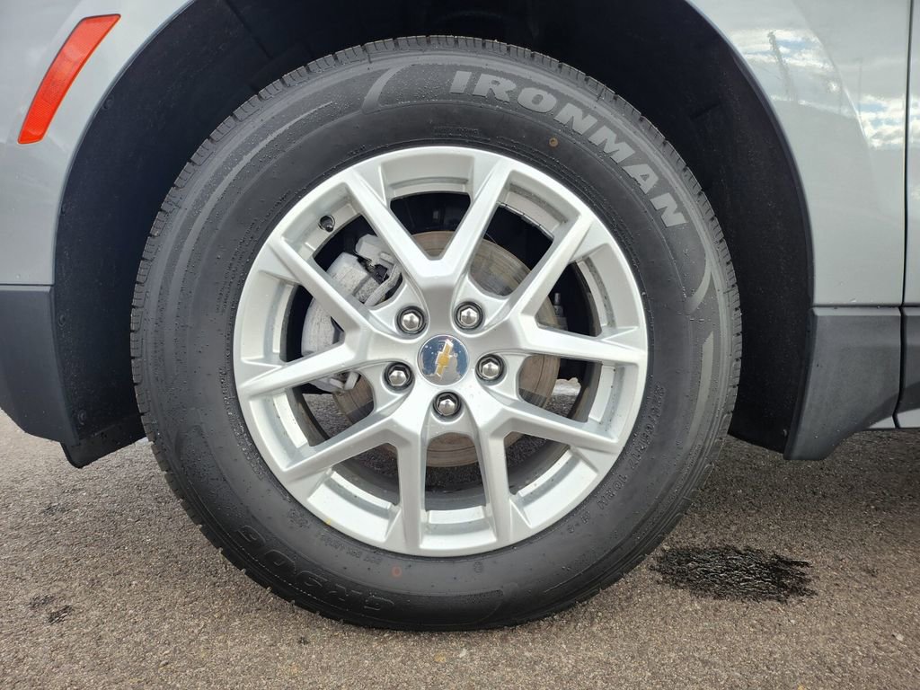 Used 2024 Chevrolet Equinox LT image 30
