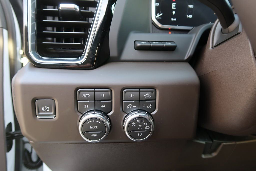 New 2026 GMC Sierra 2500 Denali w/ Denali Reserve Package image 14