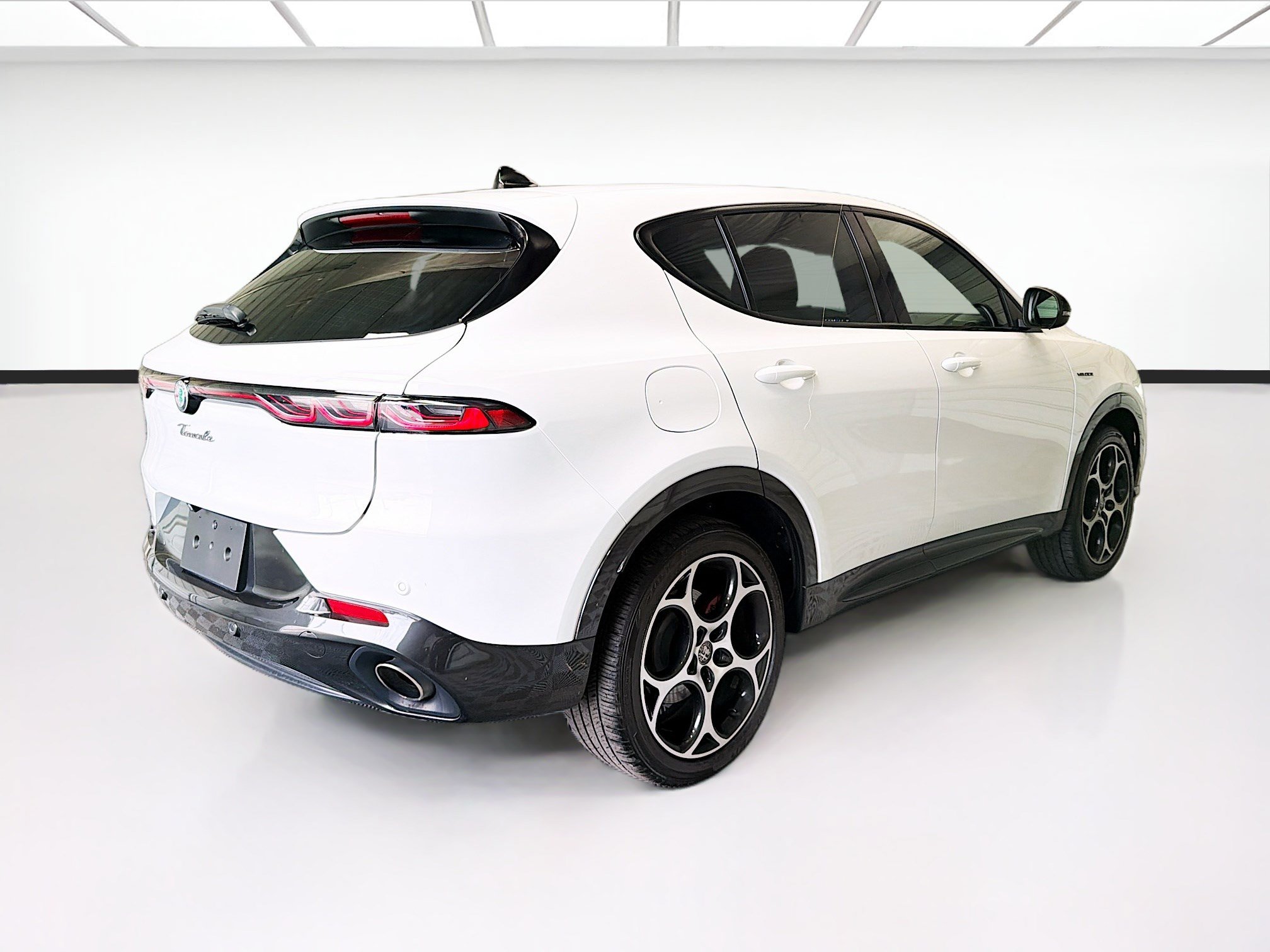 Used 2024 Alfa Romeo Tonale Veloce AWD/4WD image 4