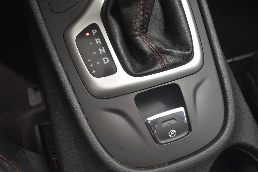 Certified 2016 Jeep Cherokee Trailhawk w/ Comfort/Convenience Group image 41