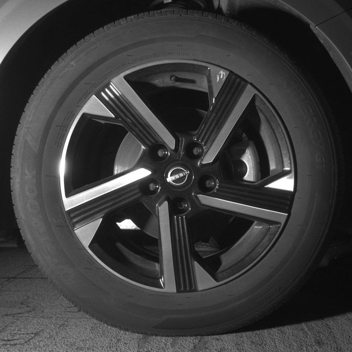 Used 2025 Nissan Sentra SV image 13