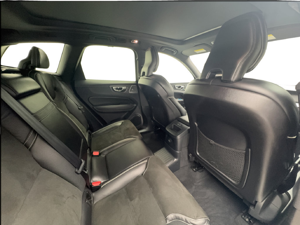 Used 2019 Volvo XC60 T8 R-Design AWD/4WD image 29