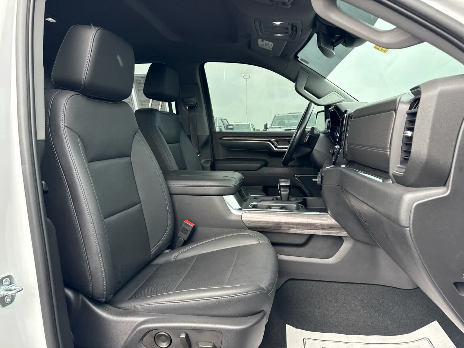 Certified 2023 Chevrolet Silverado 1500 LTZ w/ Z71 Off-Road Package AWD/4WD image 23