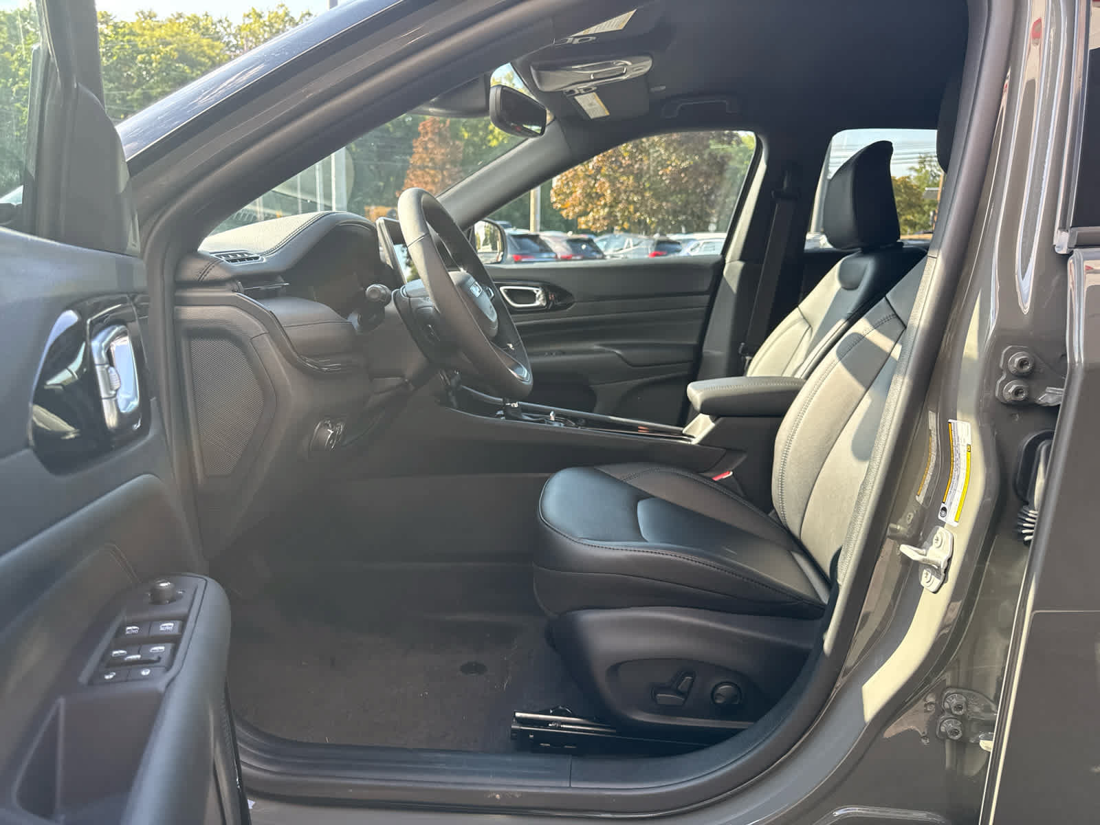 New 2026 Jeep Compass Limited AWD/4WD image 15