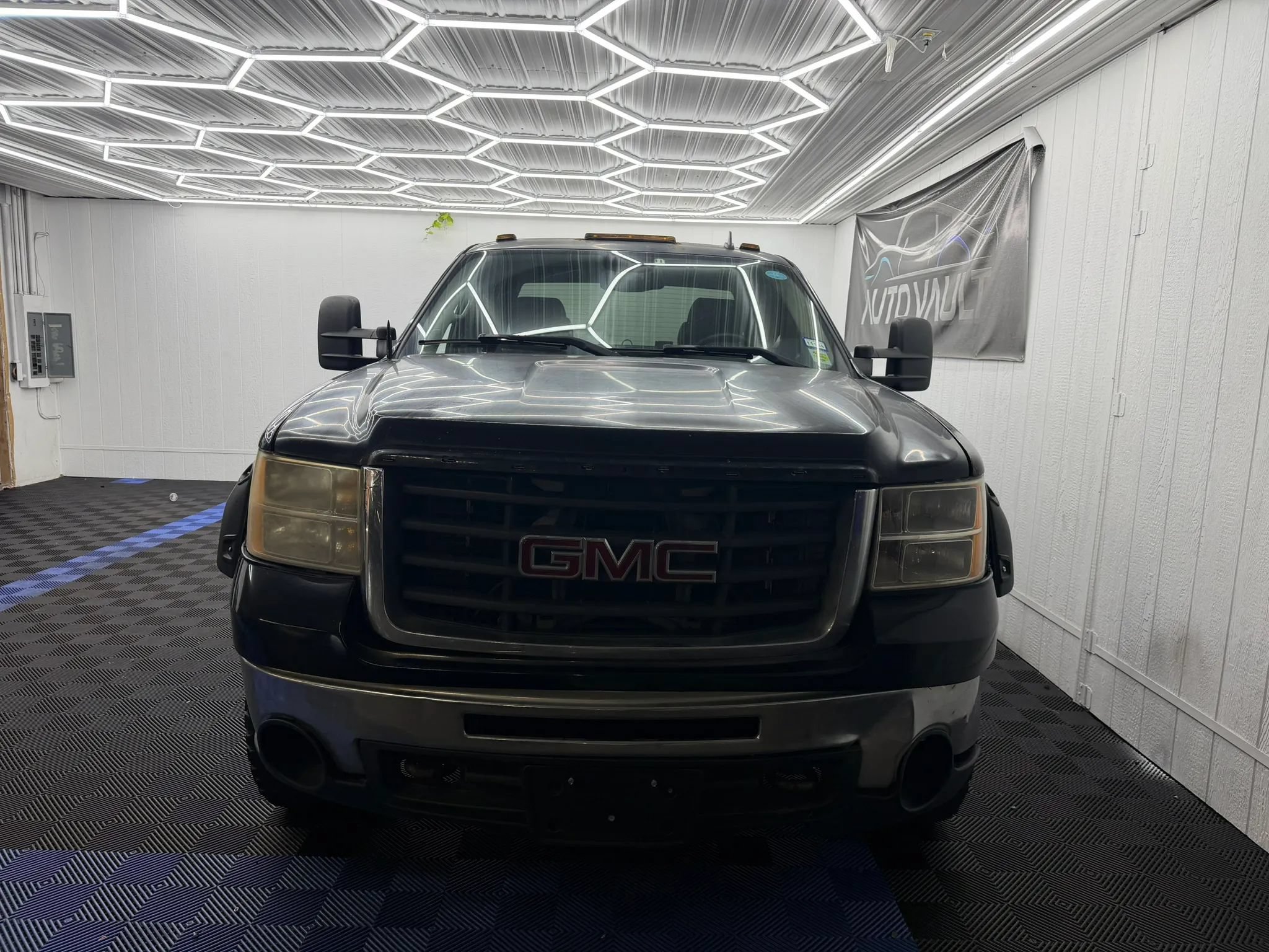 Used 2009 GMC Sierra 2500 SLT AWD/4WD image 4