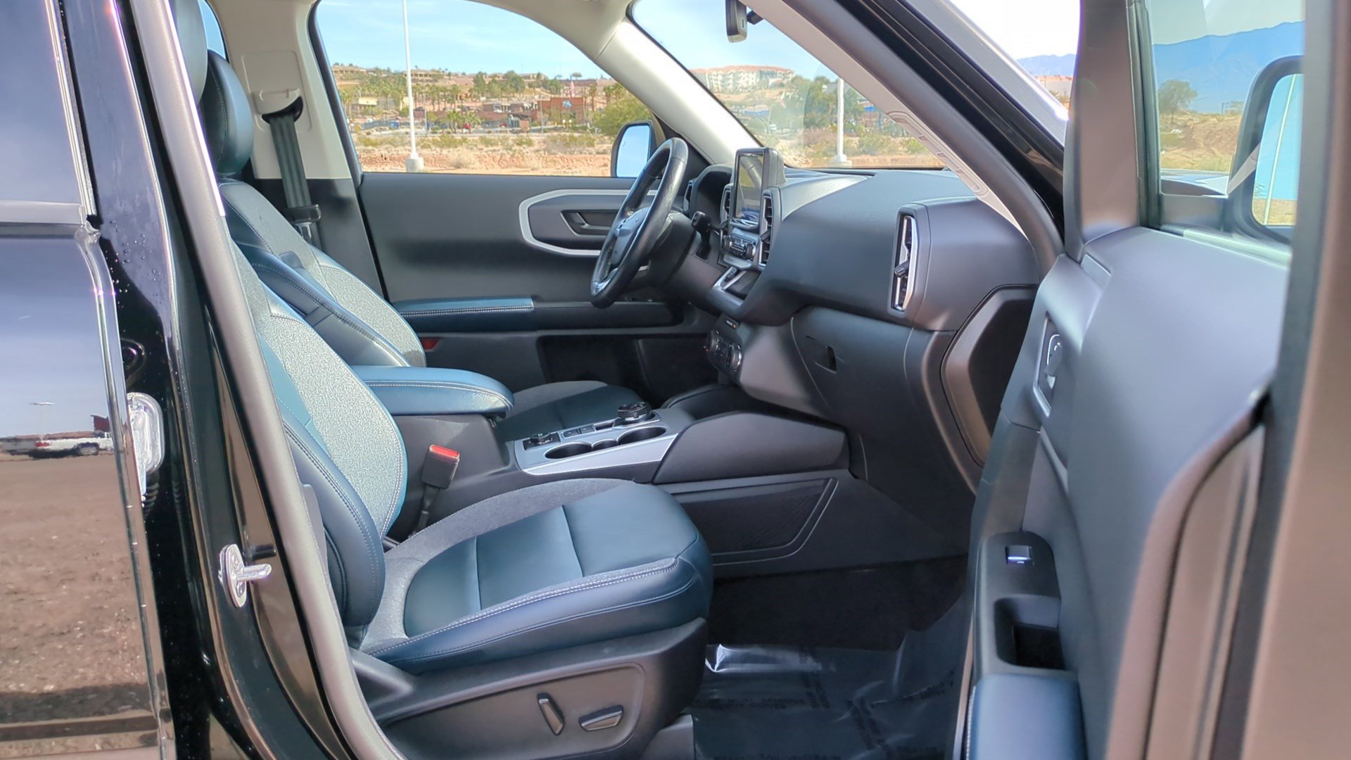 Used 2023 Ford Bronco Sport Outer Banks w/ Tech Package image 31