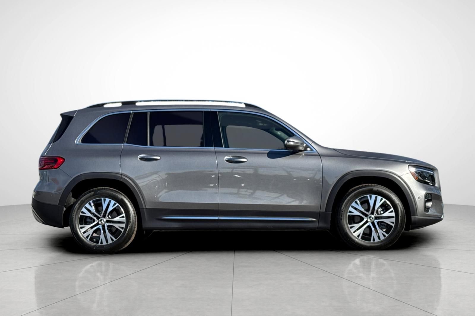 New 2026 Mercedes-Benz GLB 250 image 32