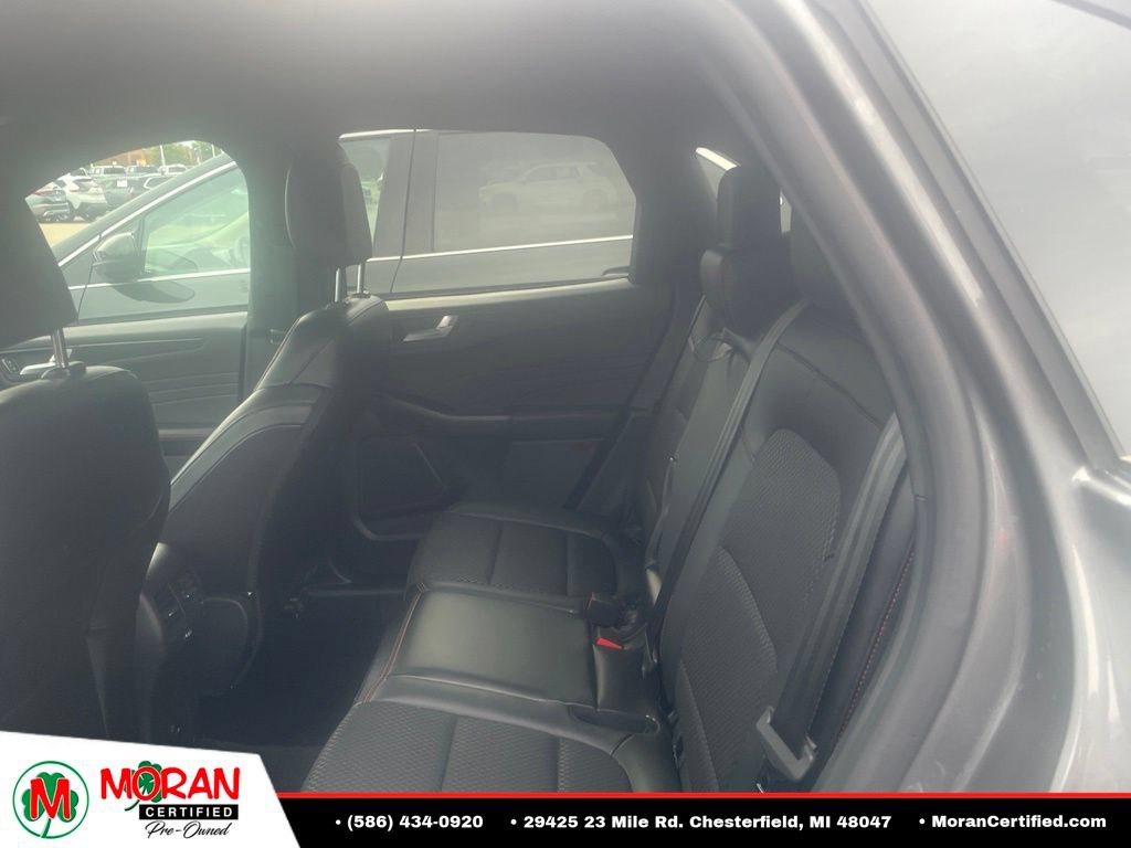 Used 2024 Ford Escape ST-Line w/ Tech Pack #1 AWD/4WD image 7