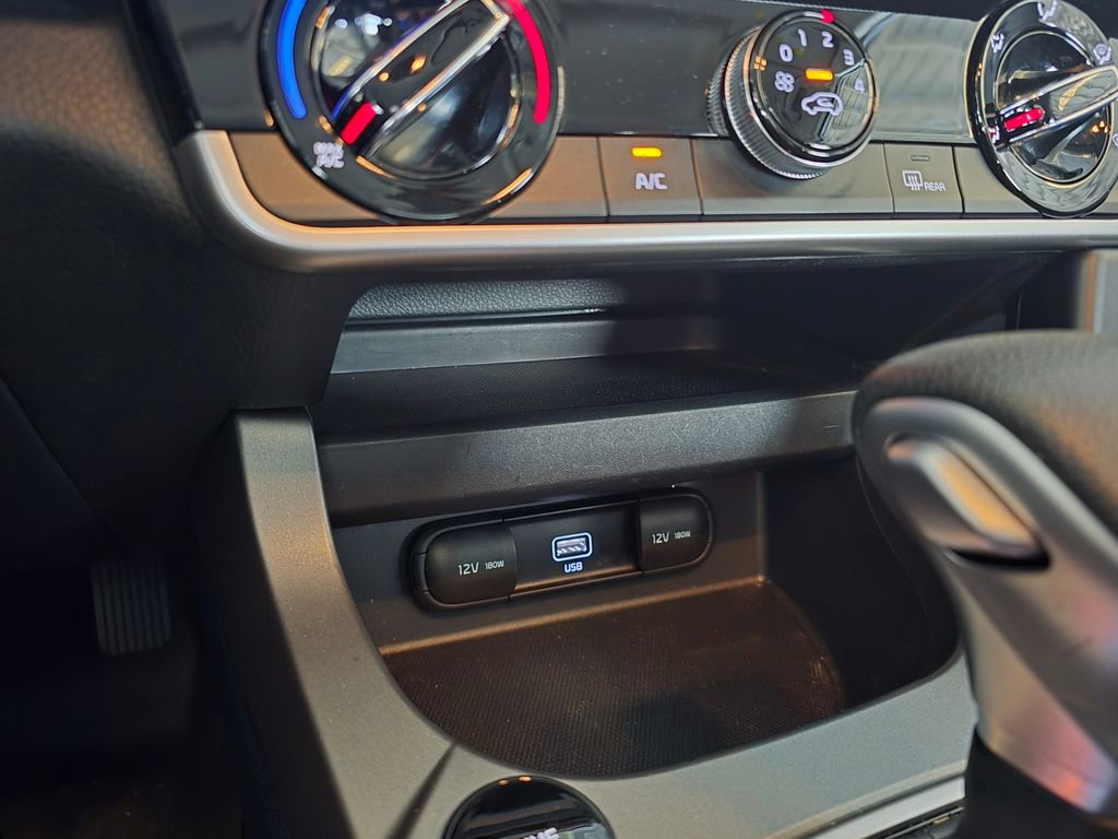 Used 2021 Kia Seltos LX image 15