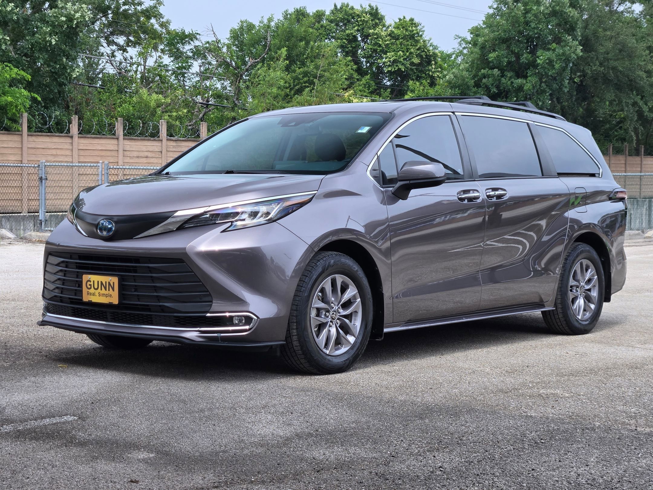 Used 2022 Toyota Sienna XLE FWD image 8