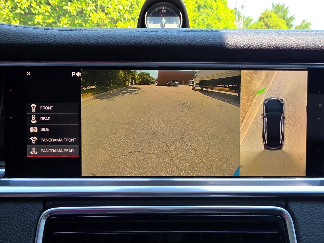 Used 2018 Porsche Panamera 4 AWD/4WD image 34