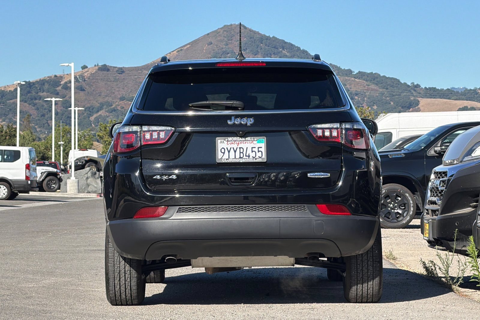 Used 2024 Jeep Compass Latitude AWD/4WD image 5