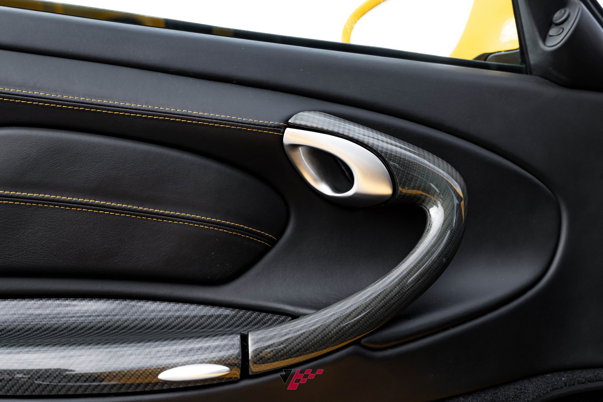 Used 2001 Porsche 911 Carrera 4 image 37