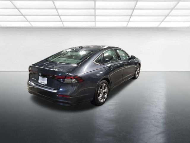 Used 2024 Honda Accord EX image 4