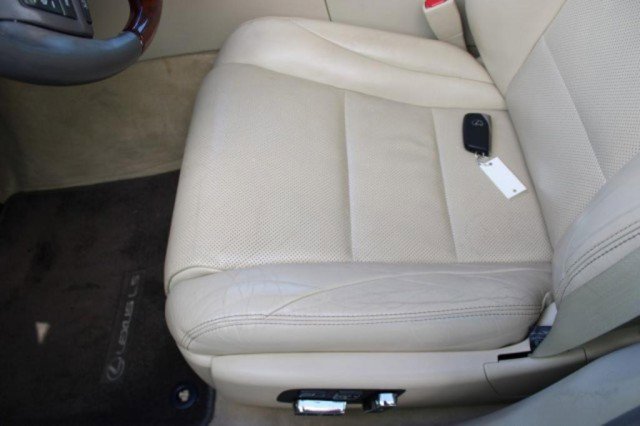 Used 2015 Lexus LS 460 w/ Comfort Package image 20