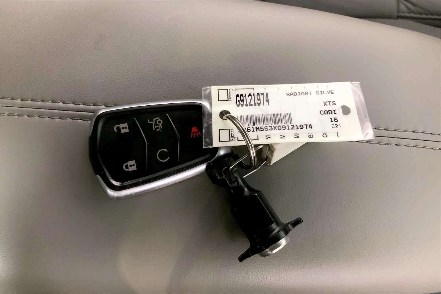Used 2016 Cadillac XTS Luxury w/ Driver Awareness Package FWD image 14