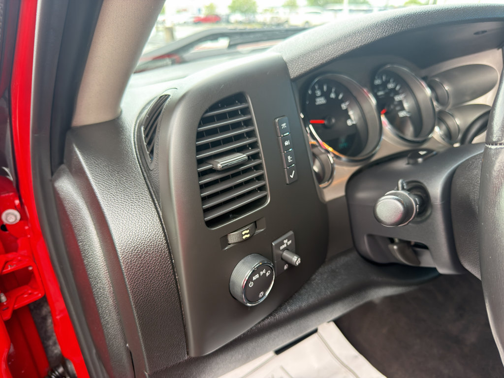 Used 2011 Chevrolet Silverado 1500 LT w/ Interior Plus Package RWD image 15