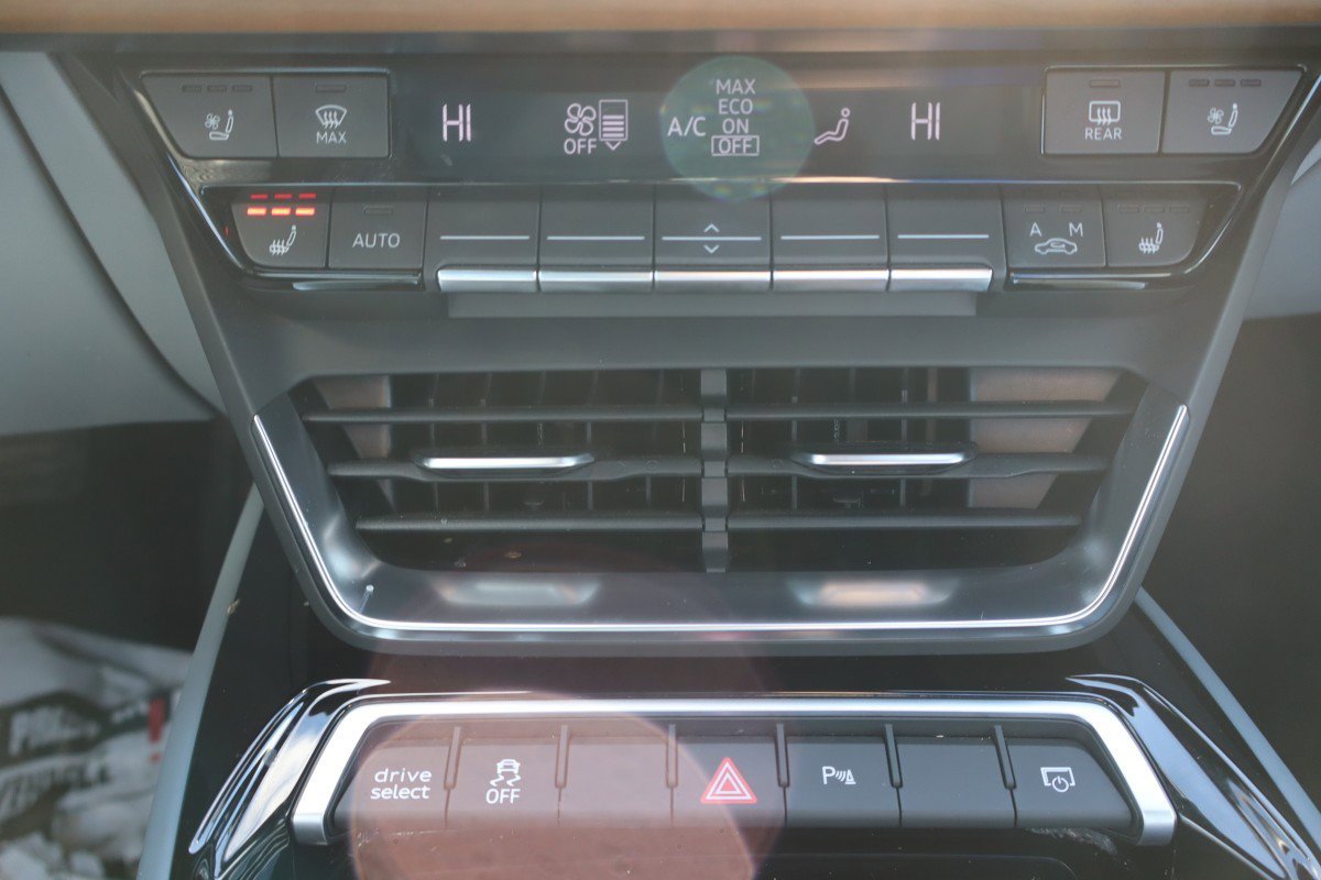 Used 2023 Audi e-tron GT Premium Plus w/ Executive Package image 16