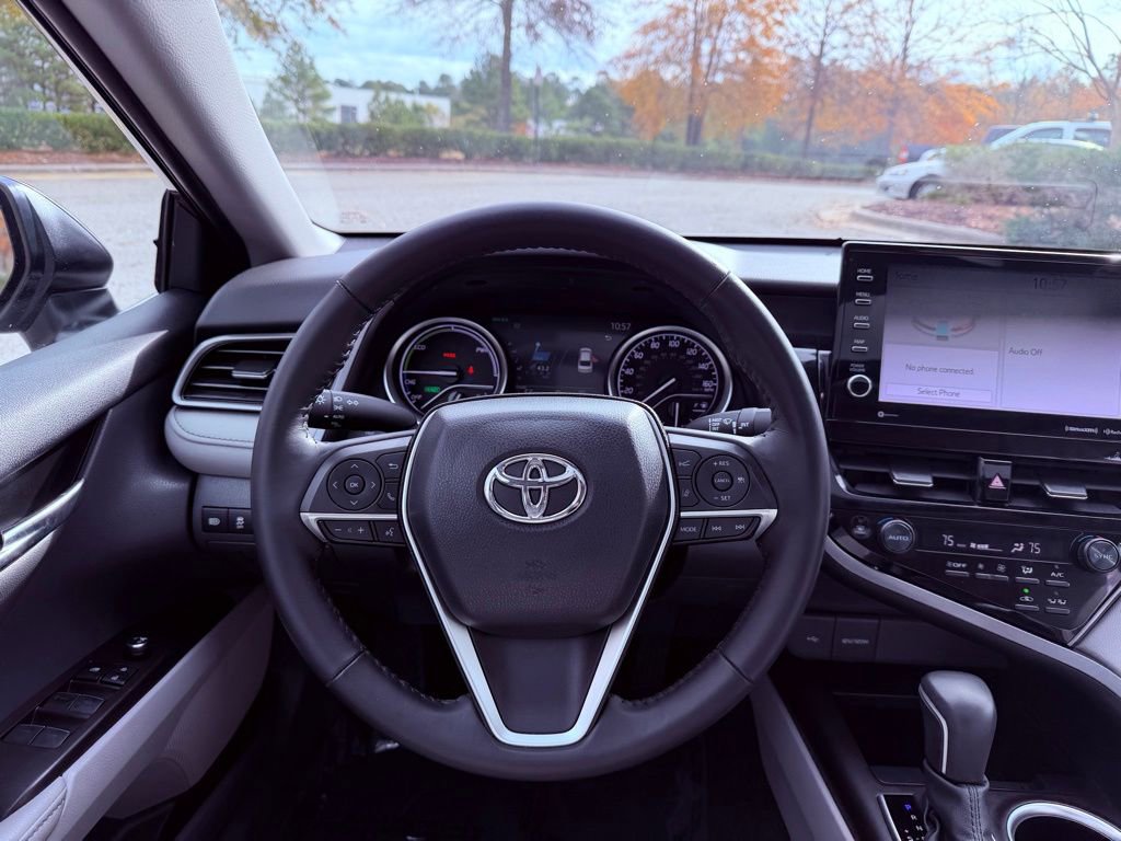 Used 2024 Toyota Camry XLE image 17