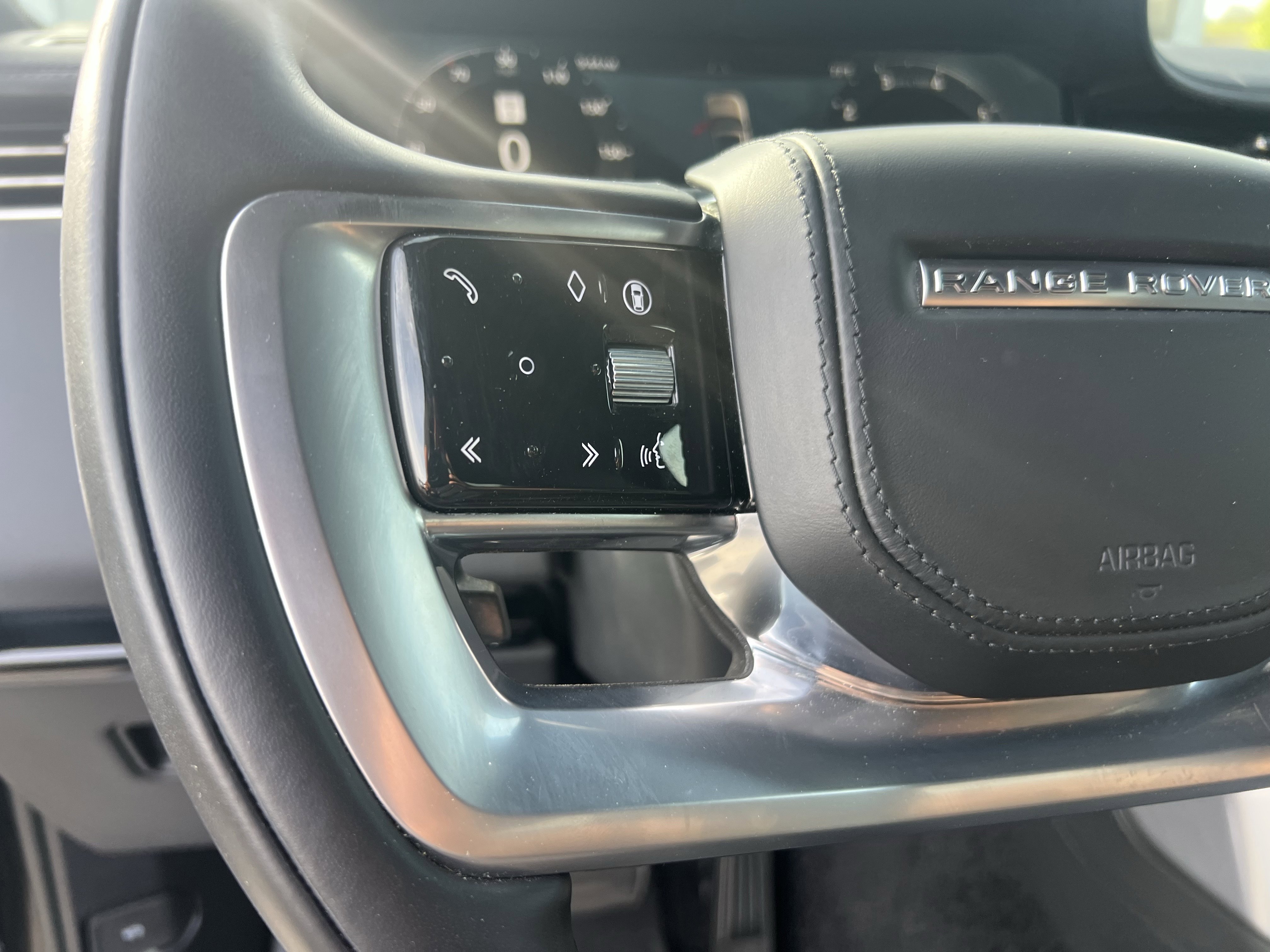 Certified 2024 Land Rover Range Rover Long Wheelbase SE image 20