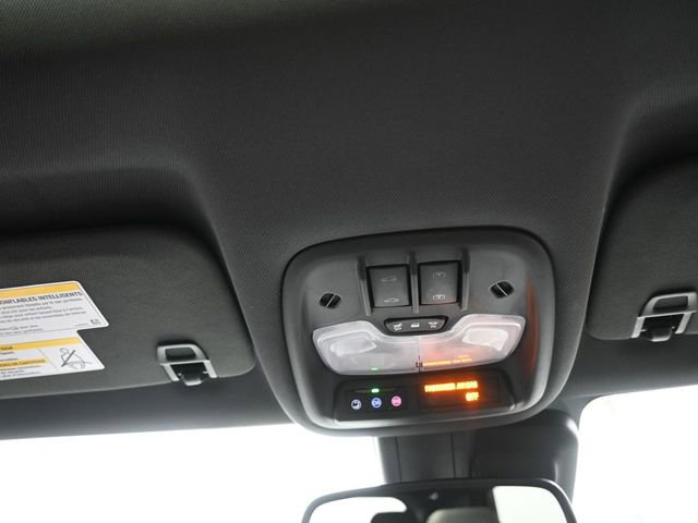 Used 2023 Chevrolet TrailBlazer RS w/ Sun and Liftgate Package image 12