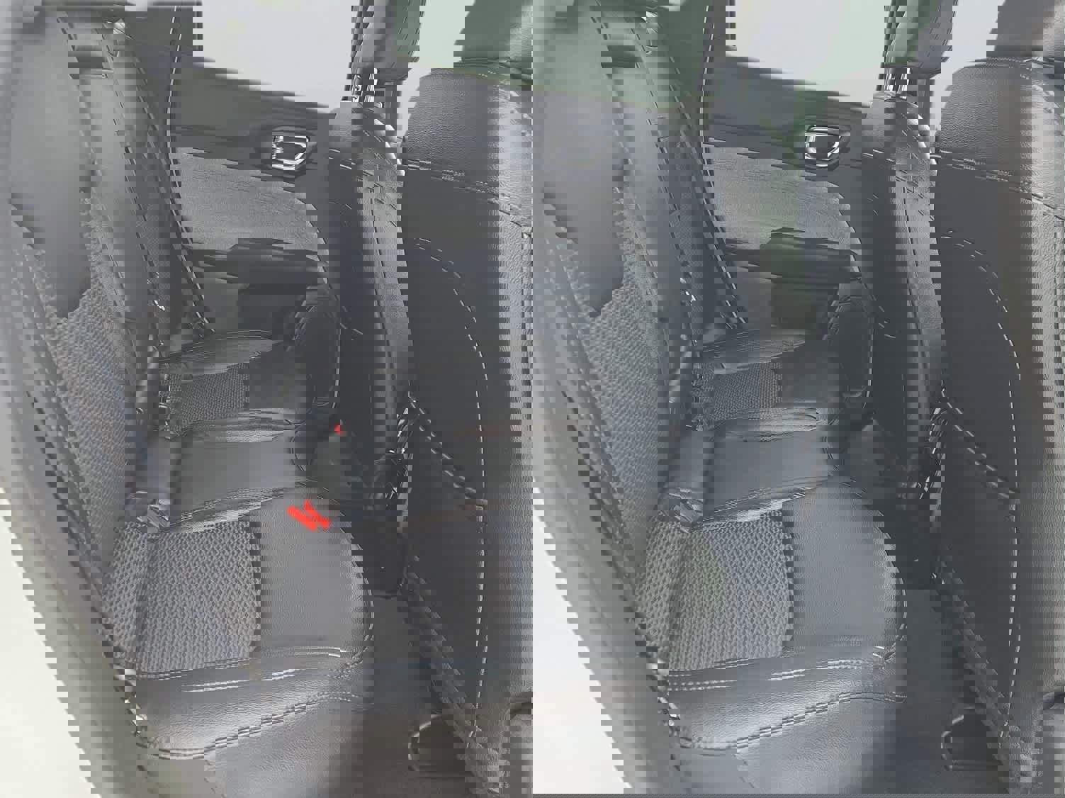 Used 2024 Jeep Compass Latitude image 50