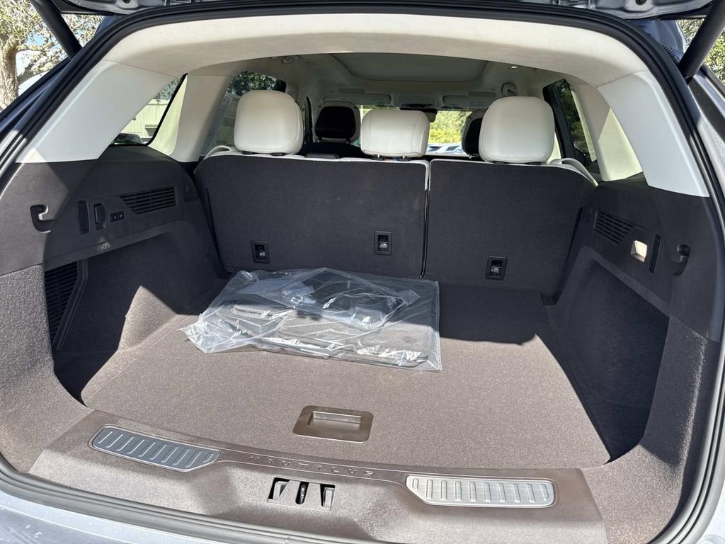 New 2025 Lincoln Nautilus Black Label w/ Jet Appearance Package image 11
