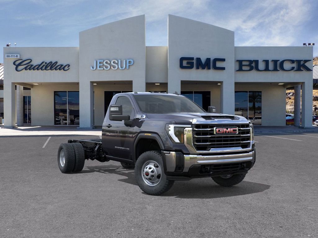 New 2025 GMC Sierra 3500 Pro