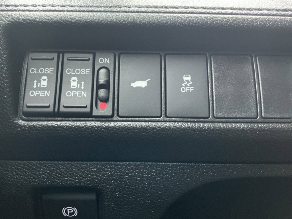 Used 2025 Honda Odyssey Sport-L image 27