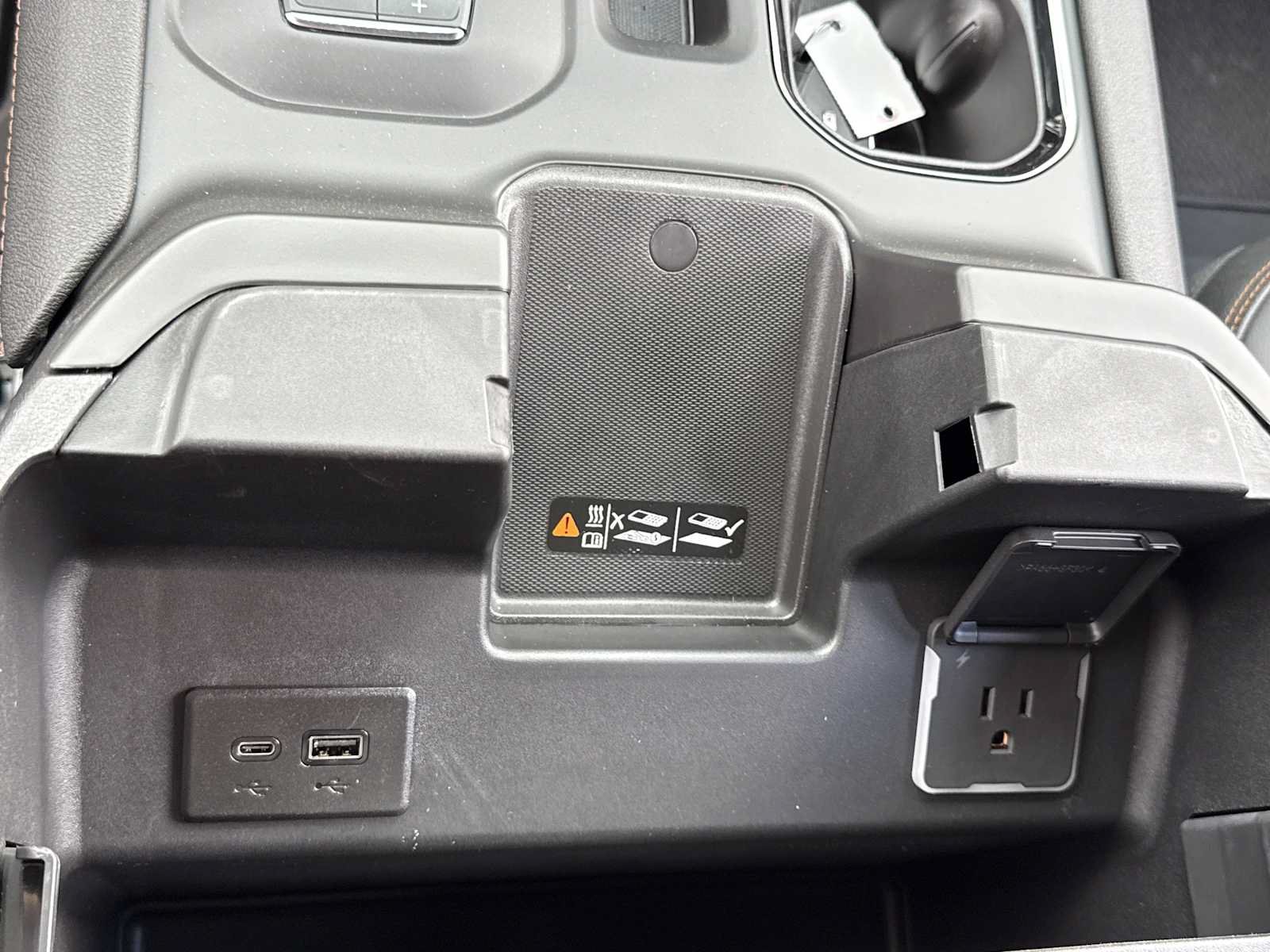 New 2026 GMC Sierra 1500 AT4 w/ AT4 Premium Package AWD/4WD image 10