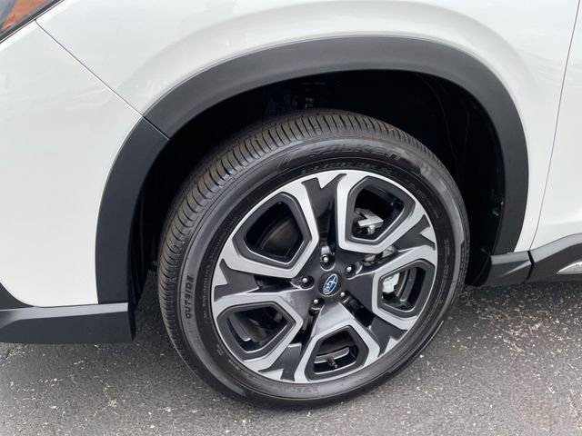 Certified 2026 Subaru Ascent Limited AWD/4WD image 9